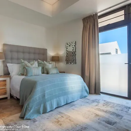 Sunset Beach Luxury Apartments Cape Town Exterior photo