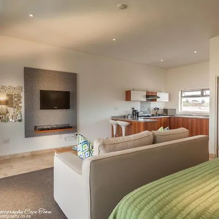 Sunset Beach Luxury Apartments Cape Town Exterior photo
