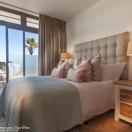 Sunset Beach Luxury Apartments Cape Town Exterior photo