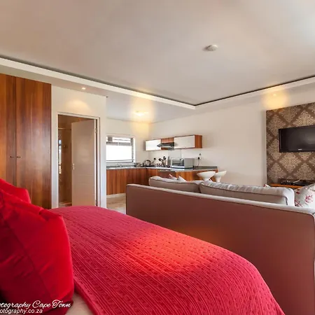 Sunset Beach Luxury Apartments Cape Town Exterior photo